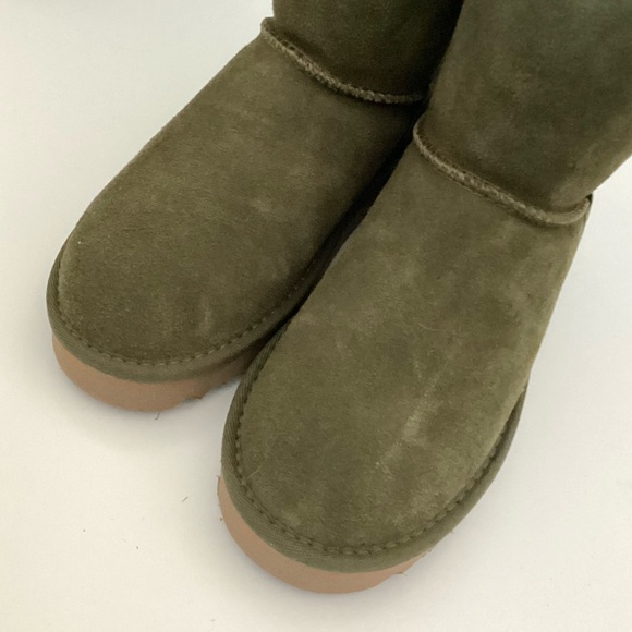 \Style & Co.\ NWT Teenyy Olive Booties - Picture 2 of 14